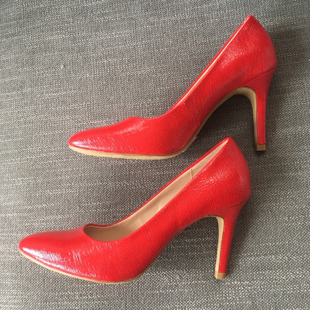 Kelly & Katie Pumps